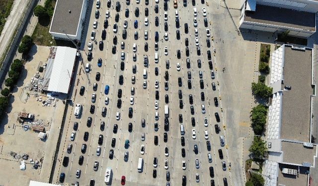 Trakya Sınır Kapılarında Gurbetçilerin Dönüş Yoğunluğu