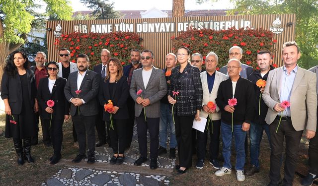 Kadın Muhtarlar Kadına Yönelik Şiddeti Protesto Etti