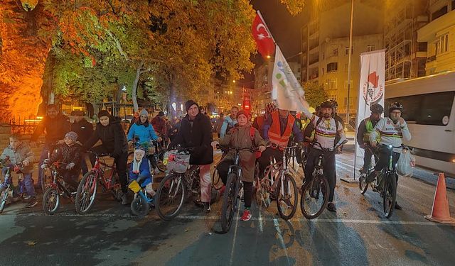 Bisikletseverler  “Kurtuluş” İçin Pedalladı