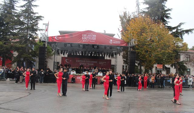 Final Akademi’den Muhteşem Vals Gösterisi