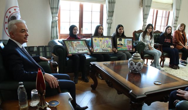Dereceye Girenler Ödüllerine Kavuştu