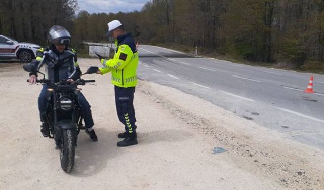 Jandarma On Binlerce Aracı Denetledi