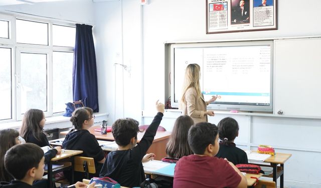 Öğretmenlerin Yer Değiştirme Duyurusu Yayımlandı