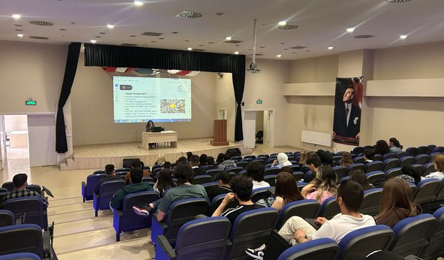 Üniversite Öğrencilerine Eğitim