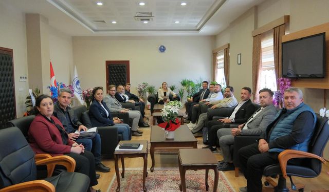 Belediye Başkanlarından Rektör Ak’a Hayırlı Olsun Ziyareti