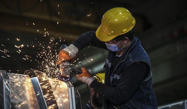 Hizmet Üretim Endeksi Yıllık %0,4 Arttı