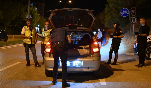 Polis Ekiplerinden Asayiş ve Trafik Denetimi
