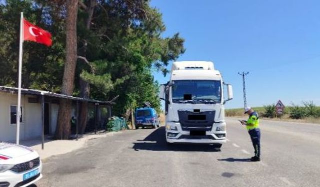 Kırklareli Jandarmasından Denetim! 8 Bin 95 Araç Kontrol Edildi