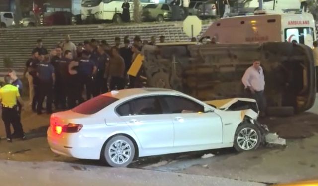 Otomobil İle Minibüs Çarpıştı; 9 Yaralı
