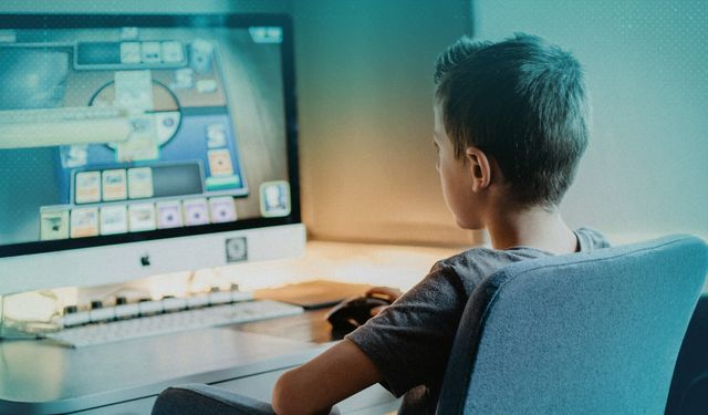 Teknolojiyle Büyüyen Nesil Dijital Tehditleri Ne Kadar Dikkate Alıyor?