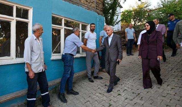 “Köylerimize Hizmeti, Gönül Köprüleri Kurarak Getiriyoruz”