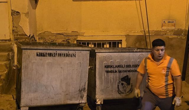 Belediye Ekiplerinden Akalar Mahallesi’nde Gece Mesaisi