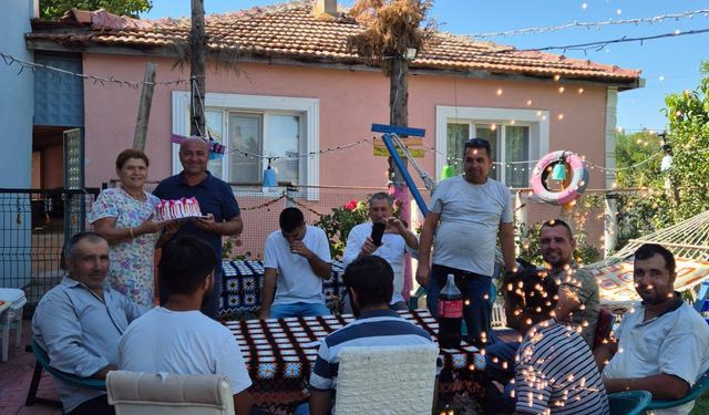 Kavaklı’da Başkan İn’e Pastalı Teşekkür