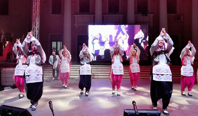 Kırklareli Belediyesi Halk Oyunları Ekibi Bulgaristan’da Sahne Aldı