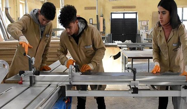 “Esnaf ve Sanatkârın Gözü Yeni Yasama Yılında”