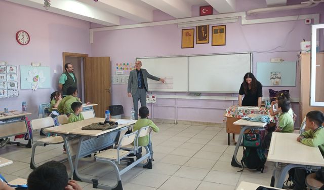 Müdür Akdemir Öğrenme Heyecanına Ortak Oldu