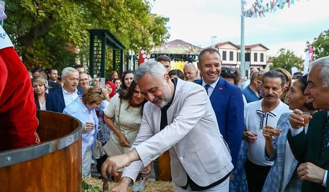 KIRKLARELİ; Talika Üzerinde Üzüm Ezdiler