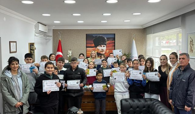 Kaynarca'da Dereceye Girenler Ödüllerine Kavuştu