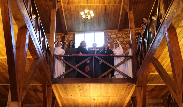 Kırklareli'nde "Sağlığın Tarihi Adımları Defilesi" Düzenlendi