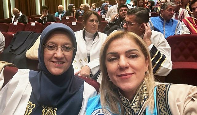 Rektör Ak, Akademik Yılı Açılış Törenine Katıldı