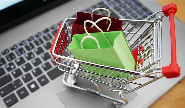 “Tüm Meslek Dalları E-Ticarete Taşınacak”