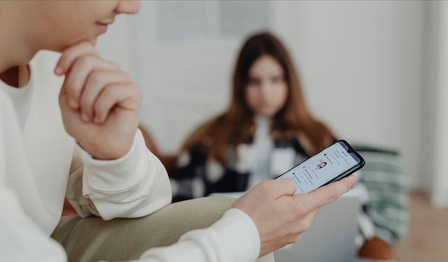 Gençler Fast-Food Gibi Hızlı İletişimi Tercih Ediyor!