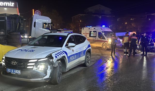 "Dur" İhtarına Uymayan Ehliyetsiz Sürücü Kovalamaca Sonucu Yakalandı