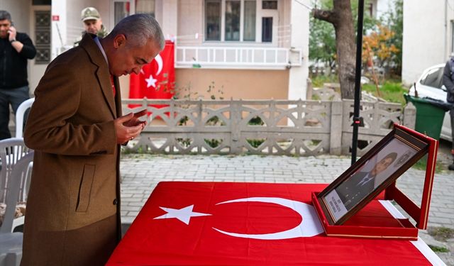 Vali Turan’dan Şehidimizin Ailesine Ziyaret