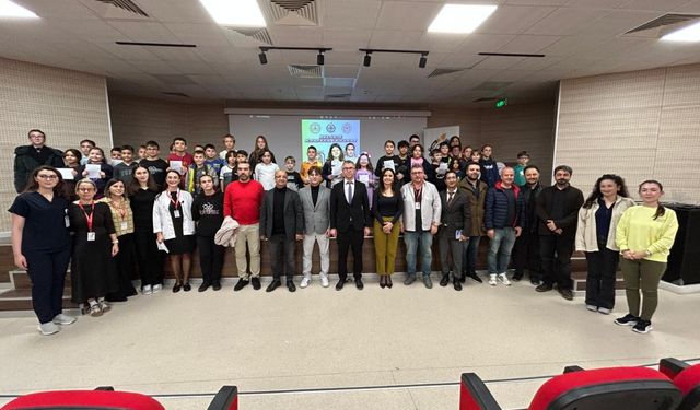 Lüleburgaz'da BİLSEM Ve Devlet Hastanesi İşbirliğiyle Kariyer Günleri