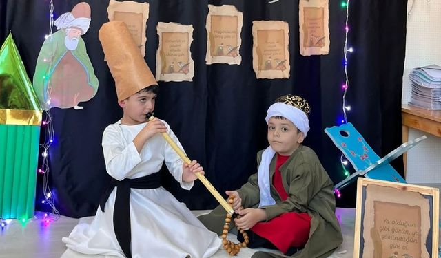 Miniklerden "Mevlana Haftası" Etkinliği
