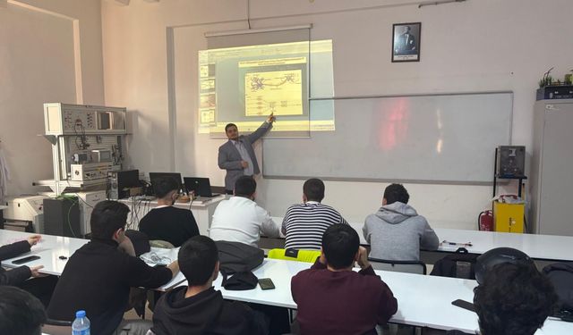 Öğrencilere Yapay Zekâ Semineri Düzenlendi