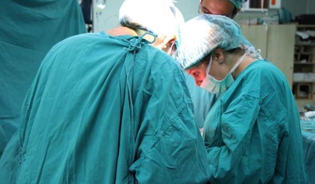 Yemek Borusu Kanserinin 6 Belirtisine Dikkat!