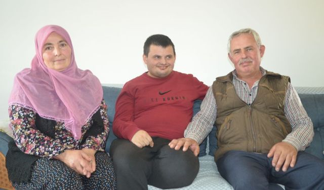 Sevgi Dolu Kalbi İle Hayata Sımsıkı Tutunuyor