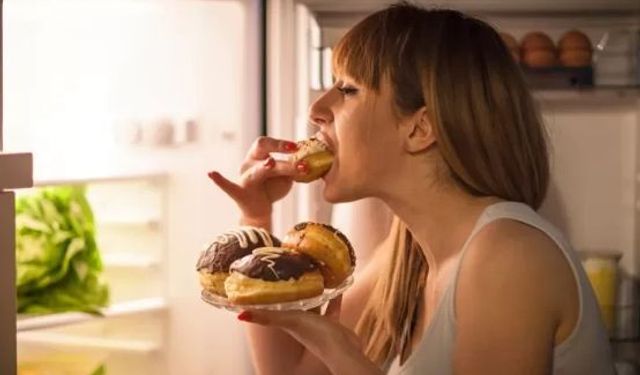 Yemekten Sonra Gelen Tatlı İsteği Nasıl Engellenir?