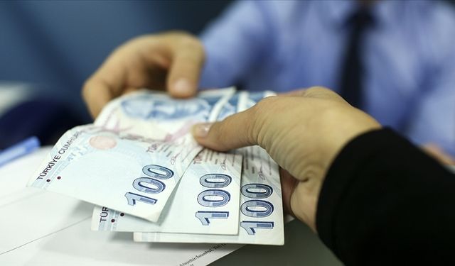 Emekliye Pazar, Öğrenciye Eğitim Desteğinde Ödemeler Başladı