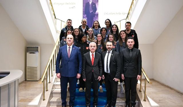 Potanın Kızları Vali Turan’ı Ziyaret Etti