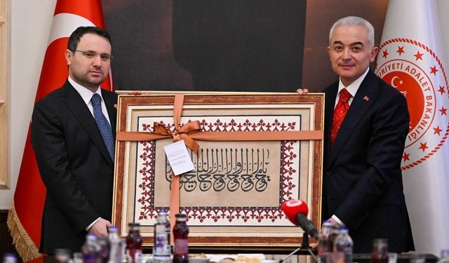 Vali Turan’dan, Bakan Gürlek’e Ziyaret