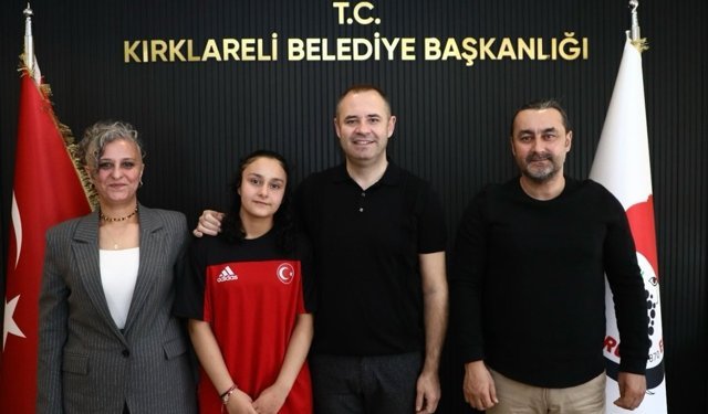 Başkan Bulut Şampiyon Sporcuyu Ağırladı