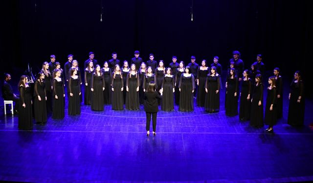 Lüleburgaz Belediyesi Gençlik Korosu’na İki Ödül