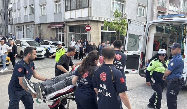 5 Araca Çarparak Durabildi! 2 Yaralı
