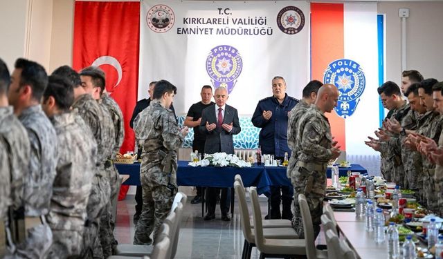 Vali Turan, Özel Harekat Polisleri İle Bir Araya Geldi