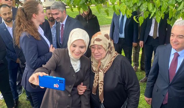 Bakan Göktaş, Vatandaşlarla Yakından İlgilendi
