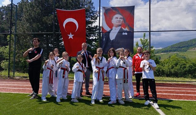 Demirköy’de Taekwondo Gösterisi 19 Mayıs’a Damgasını Vurdu