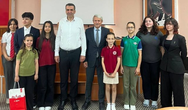 Namık Kemal Ortaokulu ve Cumhuriyet İlkokulu’ndan İl Birinciliği