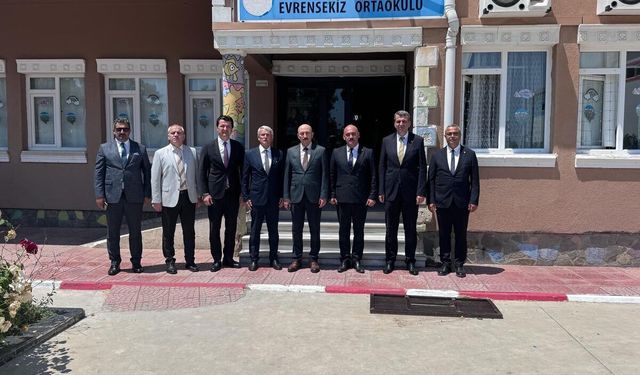 Müdür Altınöz Okul Ziyaretlerini Sürdürüyor