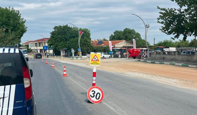 Dikkat! Altyapı Çalışmaları Nedeniyle Yol Tek Şeride Düştü