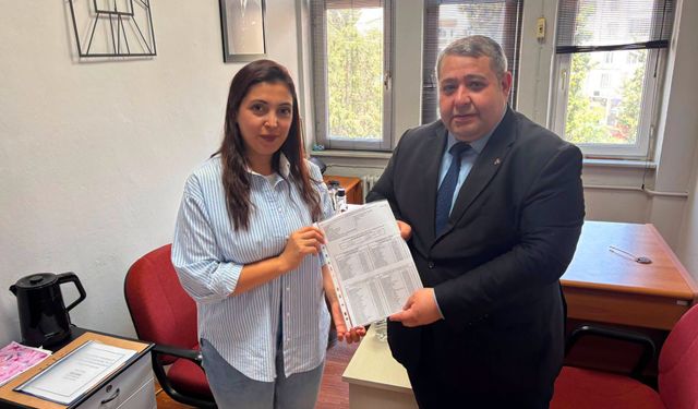 Sait Güroğlu Mazbatasını Teslim Aldı