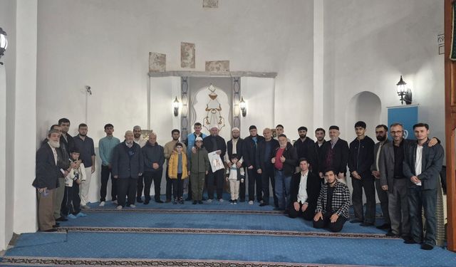 Vize’de “Nebevi Sünnetin İzinde Hadis Halkası Programı” Düzenlendi