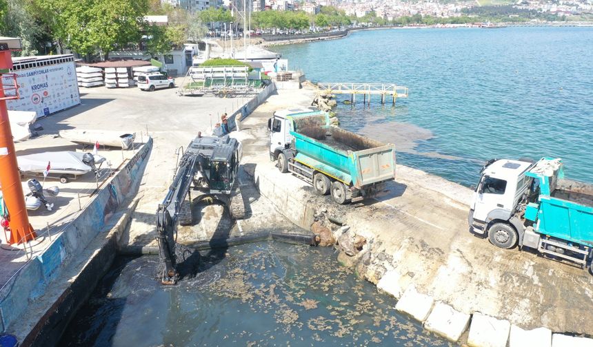 Süleymanpaşa Belediyesi Sahilde Müsilaj Temizliği Yaptı