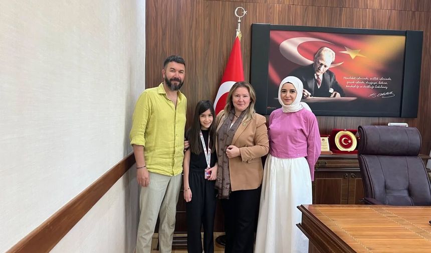 Müdür Özefsun Başarılı Sporcuyu Ağırladı